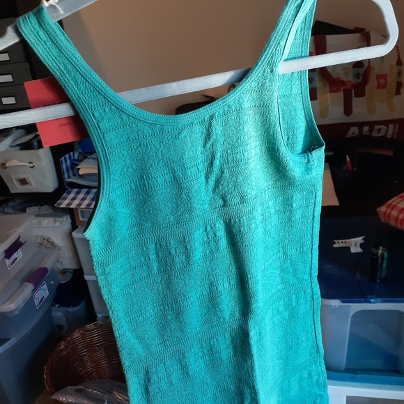 Top - Picture 2 of 2